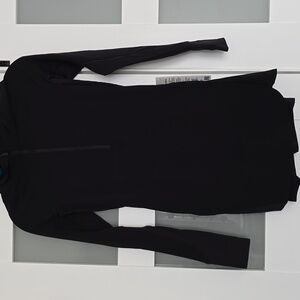 NWT LULULEMON Nulux Long-Sleeve Tennis Dress Size 4 BLACK